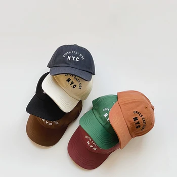 Корейская детская шляпа Весна Осень Для мальчиков и девочек Наружная солнцезащитная шляпа Модные вышитые бейсболки для малышей