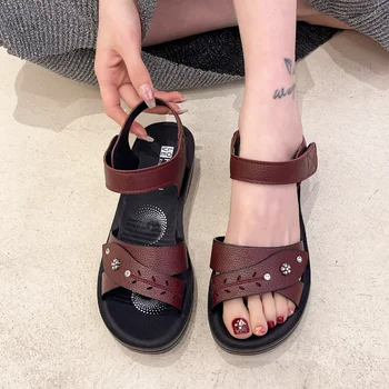 Летняя обувь для женщин 2023 Новые женские сандалии на танкетке с открытым носком в стиле ретро Уличные удобные женские сандалии на платформе из мягкой кожи